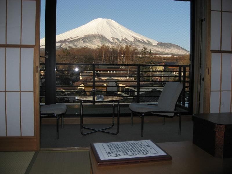 Fujishiyama no Miea n 室 個室 Souna 付 旅館 Imk Yamanakako Zewnętrze zdjęcie